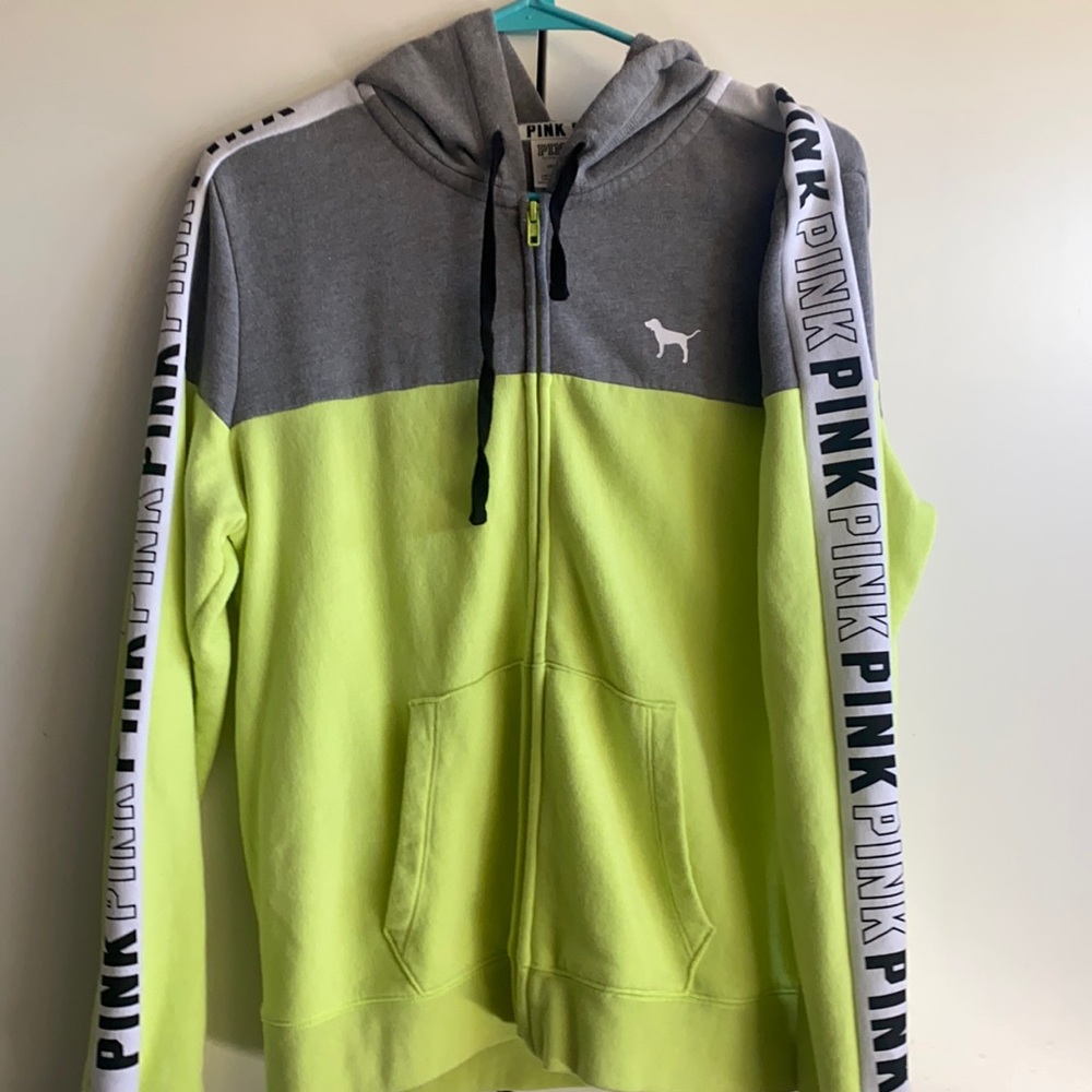 VS PInk zip up